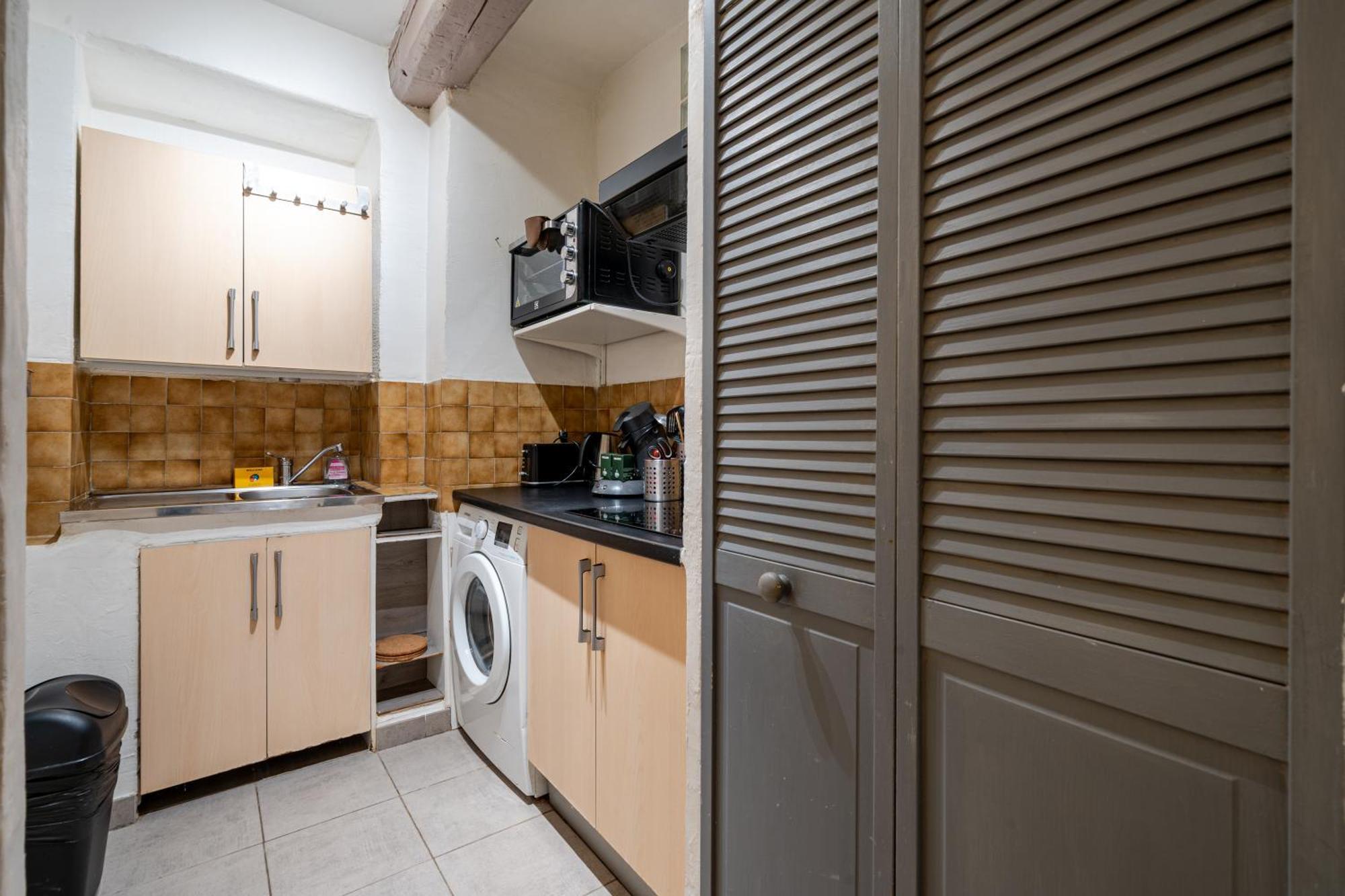 Appartement Vieux-nice 2p Climatise Balcon Nice