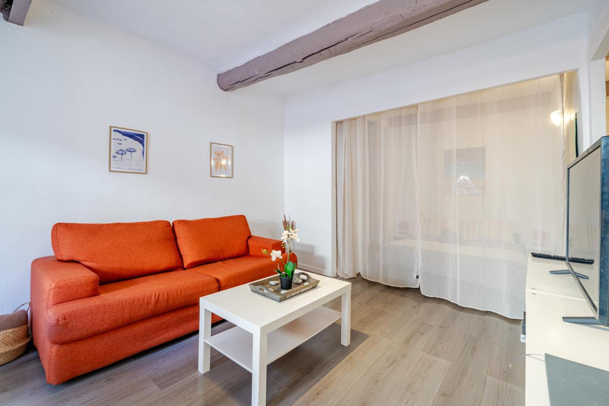 Vieux-nice 2p Climatise Balcon Appartement